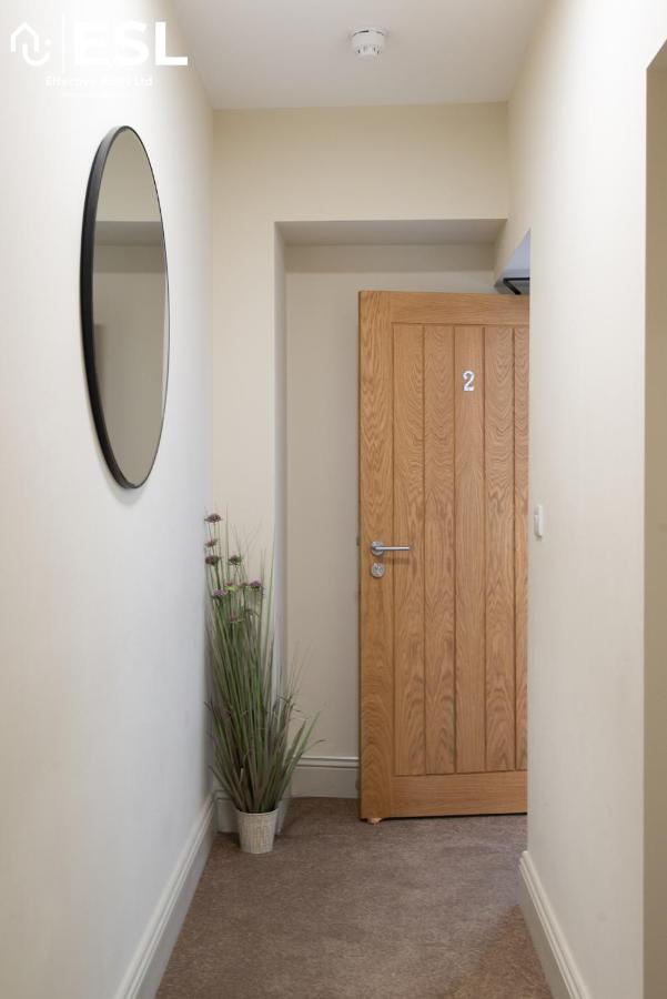 Shrewsbury Square - 2 Bedroom Second Floor Apartment - Perfect Central Location For Exploring Шрусбъри Екстериор снимка